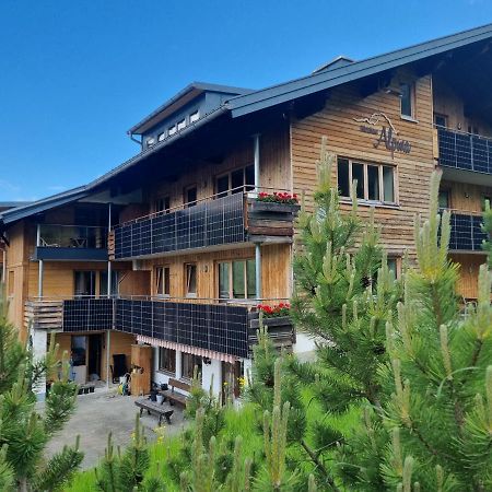 Gaestehaus Alpina 리즐런 외부 사진